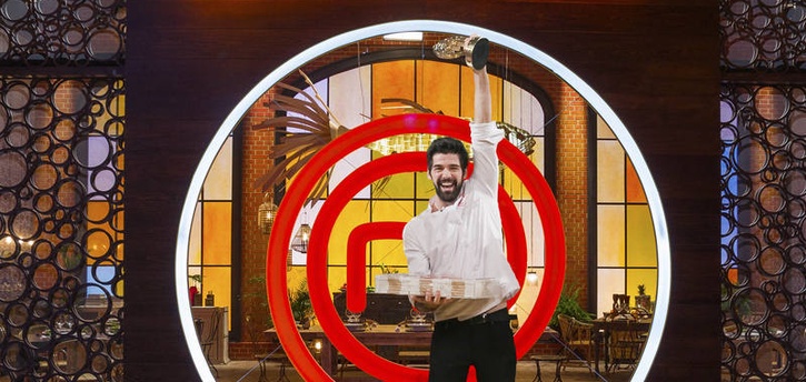 Miguel Ángel Muñoz se hace con el título de primer MasterChef Celebrity España