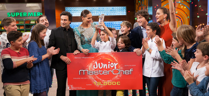 Paula consigue el trofeo de MasterChef Junior 4 con un menú de vanguardia