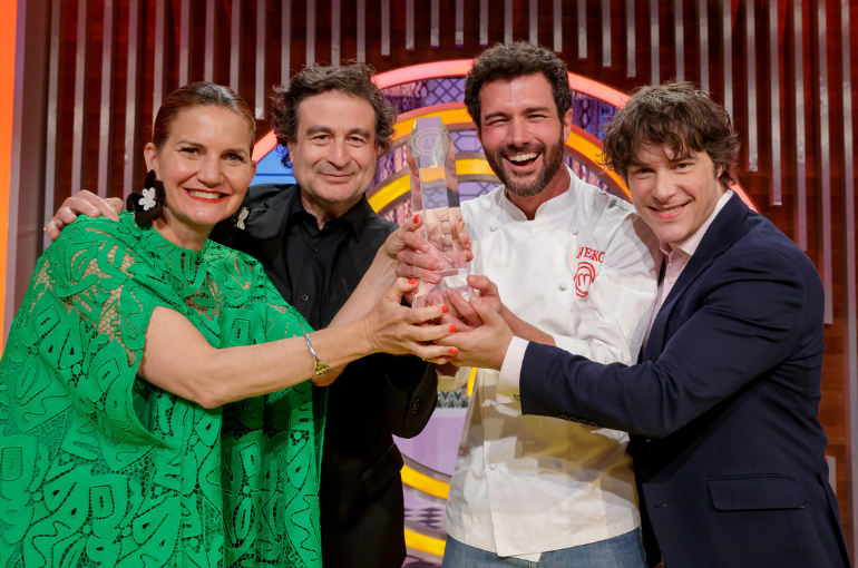 Eneko vence o “MasterChef 9” com um menu que presta homenagem ao seu parceiro e às suas filhas